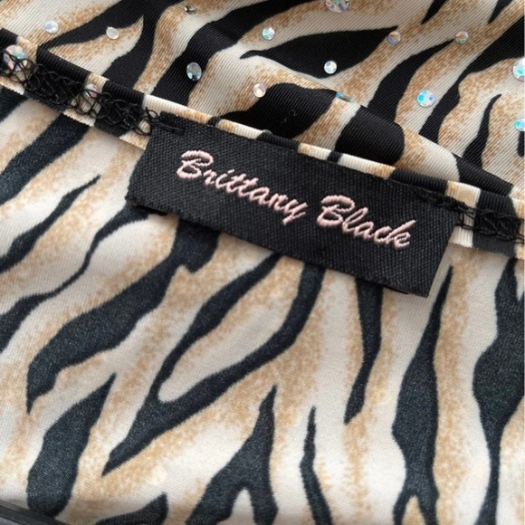 Semi sheer animal print top - Picture 4 of 5